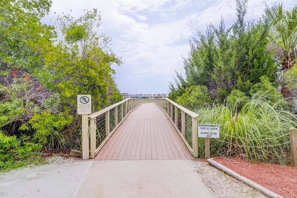 Hilton Head Resort Villa with AC, pool, hot tub, tennis - near beach & golf