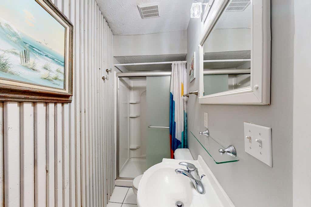 Hilton Head Island condo with water-view patio, pool, & easy beach access