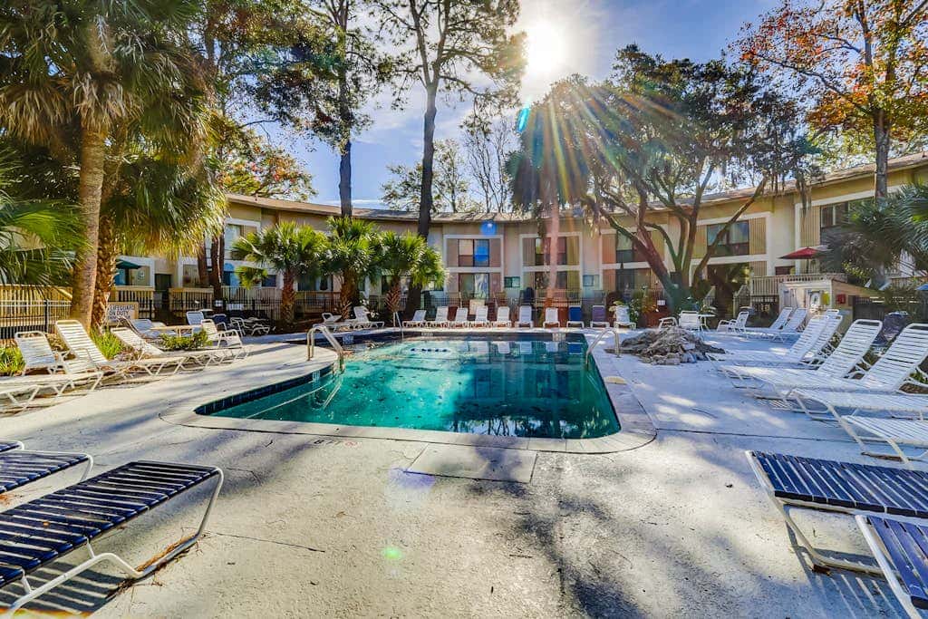 Hilton Head Island condo with water-view patio, pool, & easy beach access