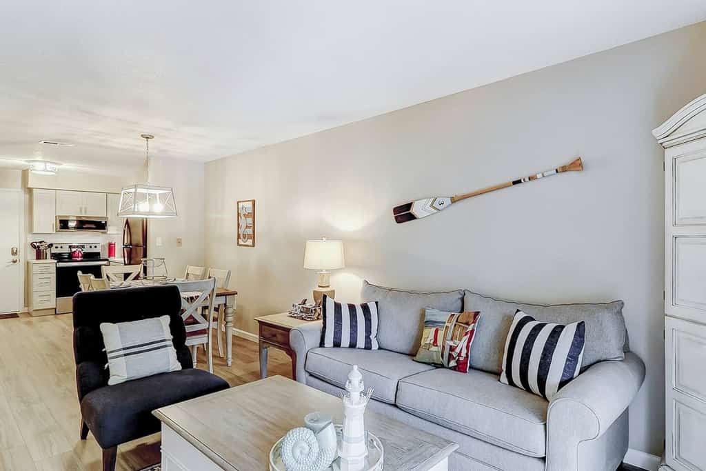 Fiddlers Cove 15F