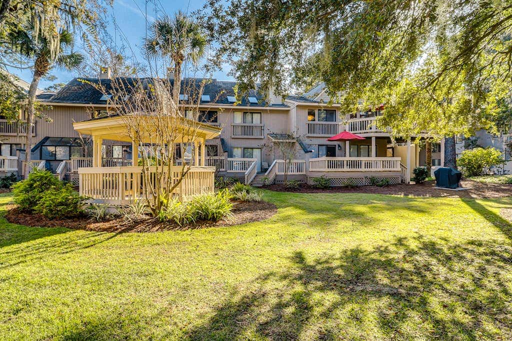 Beautiful, dog-friendly villa with pool close to beach, tennis & golf - updated