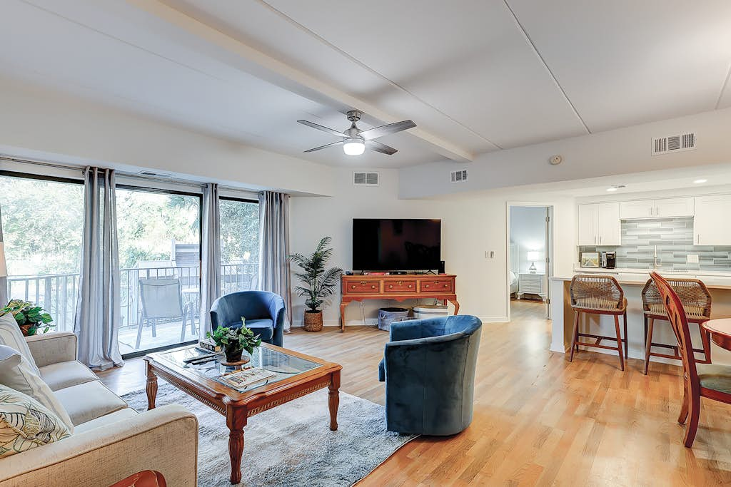 Cozy condo with tennis, pool, beach access, & private furnished balcony