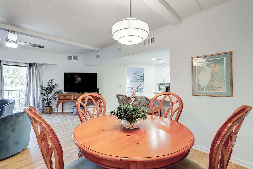 Cozy condo with tennis, pool, beach access, & private furnished balcony