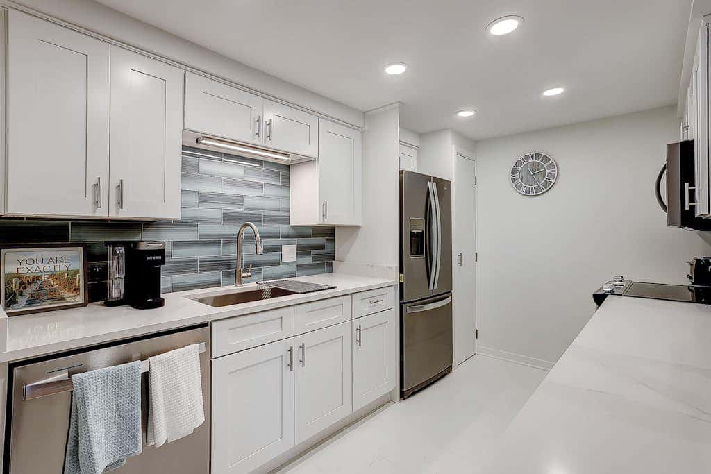Cozy condo with tennis, pool, beach access, & private furnished balcony