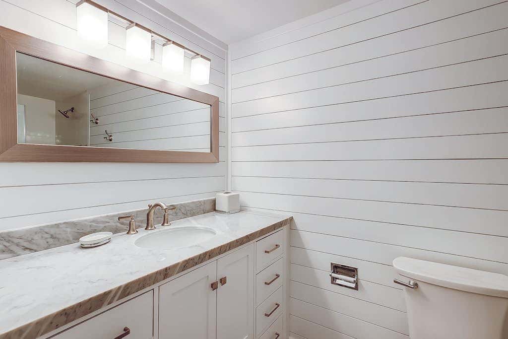 Cozy condo with tennis, pool, beach access, & private furnished balcony