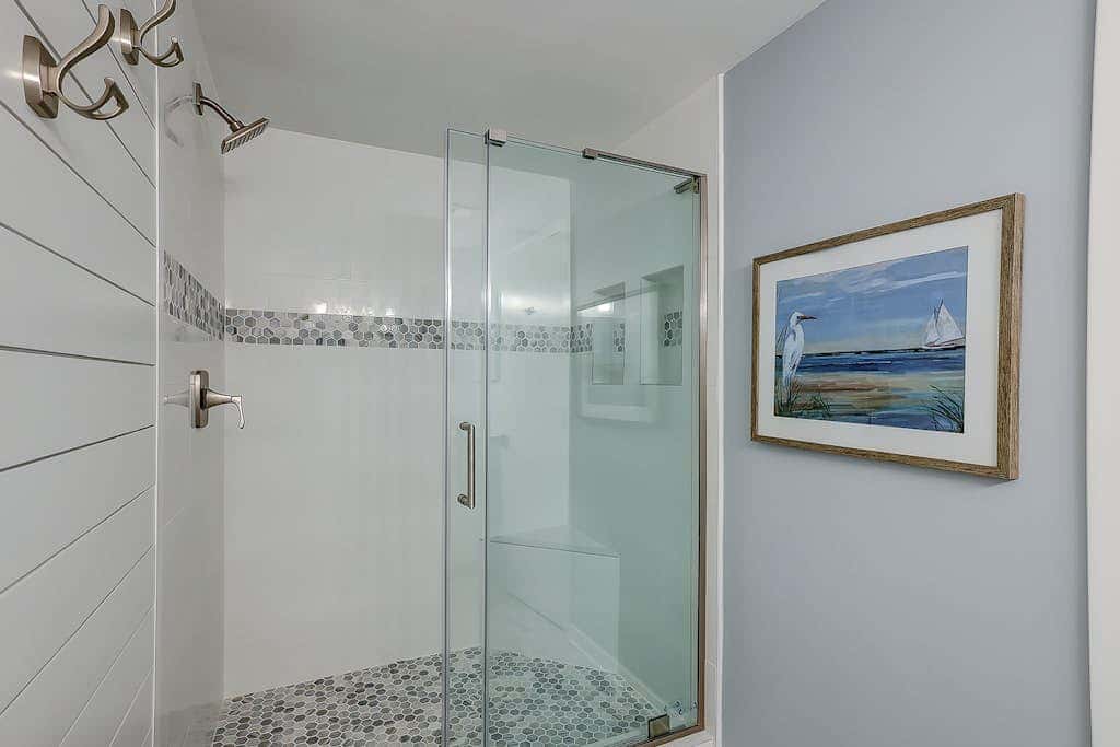 Cozy condo with tennis, pool, beach access, & private furnished balcony