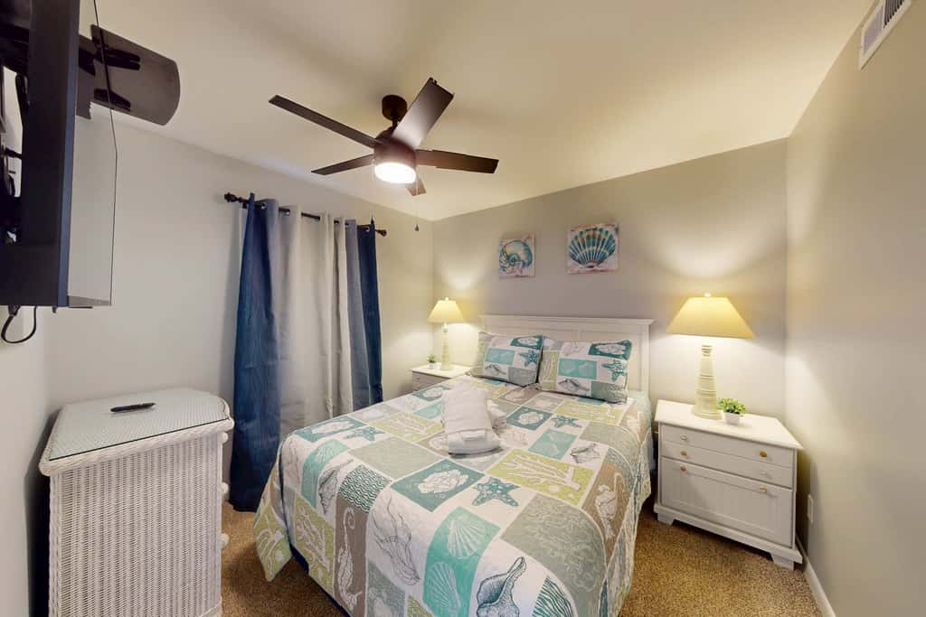 Beach-view condo in oceanfront complex with outdoor pool, beach access & balcony
