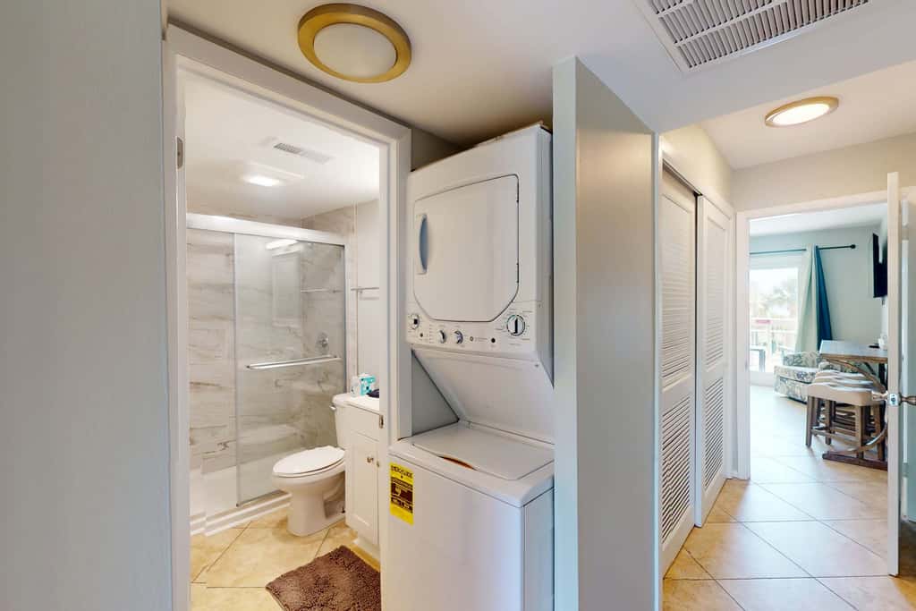 Beach-view condo in oceanfront complex with outdoor pool, beach access & balcony