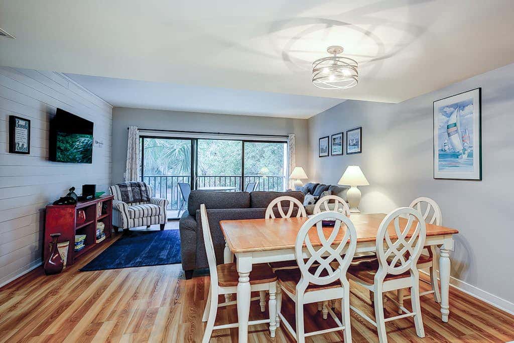 Family-friendly condo near the beach with balcony, central AC, & shared pool