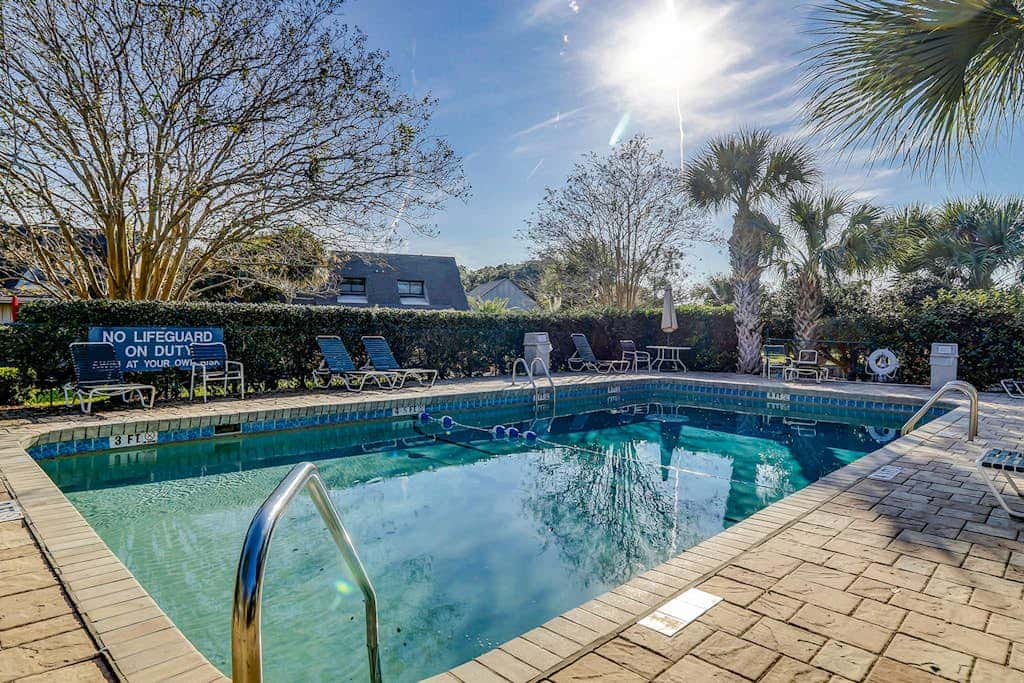 Gated community home with lagoon & pools Near Beaches & Dog Friendly