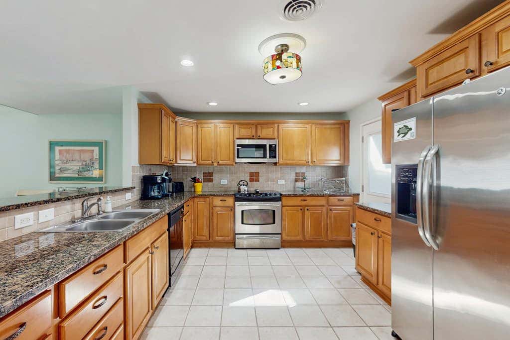 Gated community home with lagoon & pools Near Beaches & Dog Friendly
