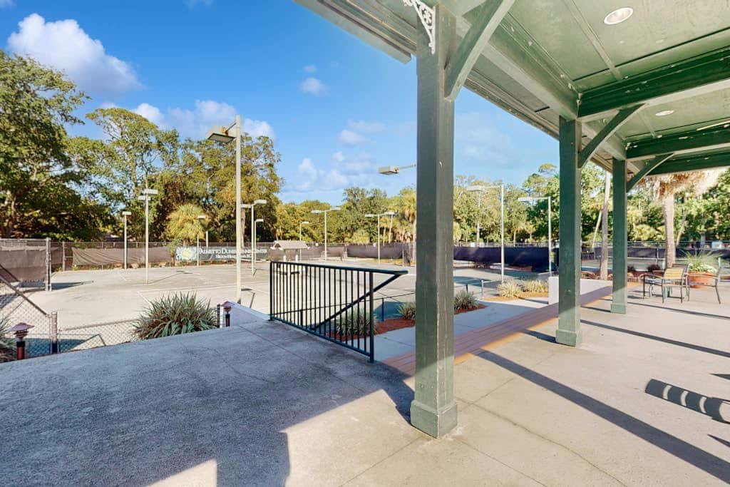 Gated community home with lagoon & pools Near Beaches & Dog Friendly
