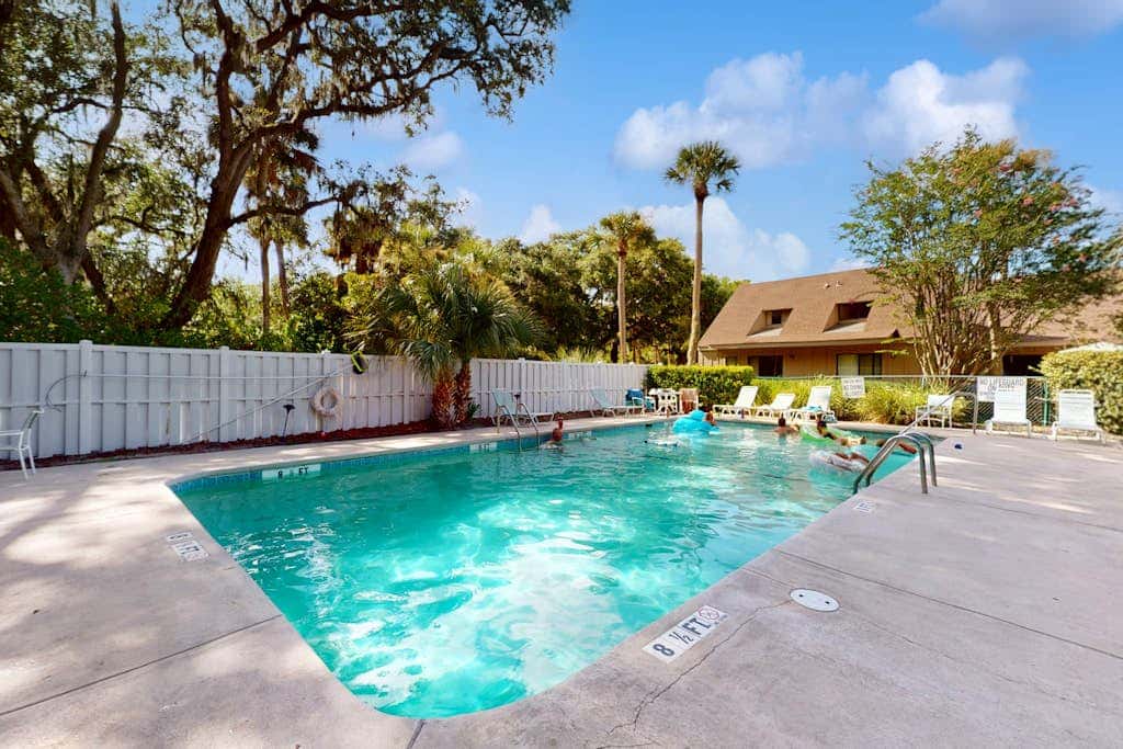 Gated community home with lagoon & pools Near Beaches & Dog Friendly