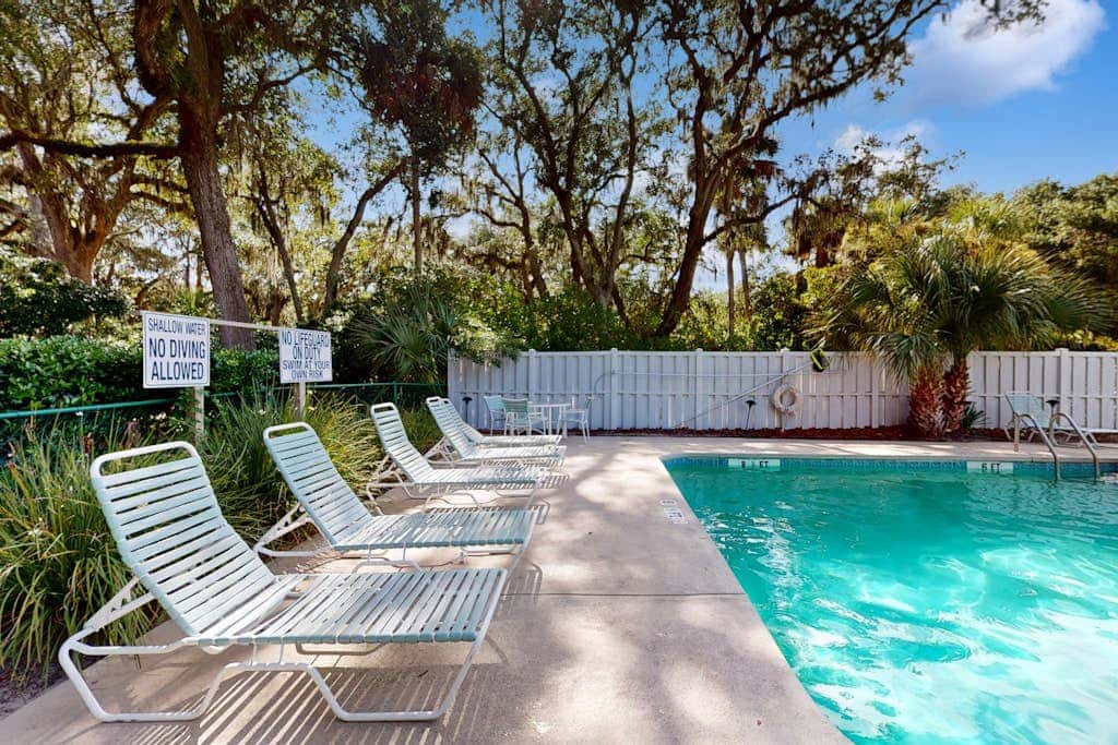 Gated community home with lagoon & pools Near Beaches & Dog Friendly