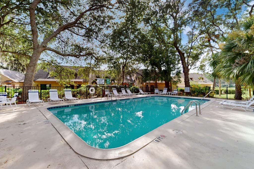 Gated community home with lagoon & pools Near Beaches & Dog Friendly