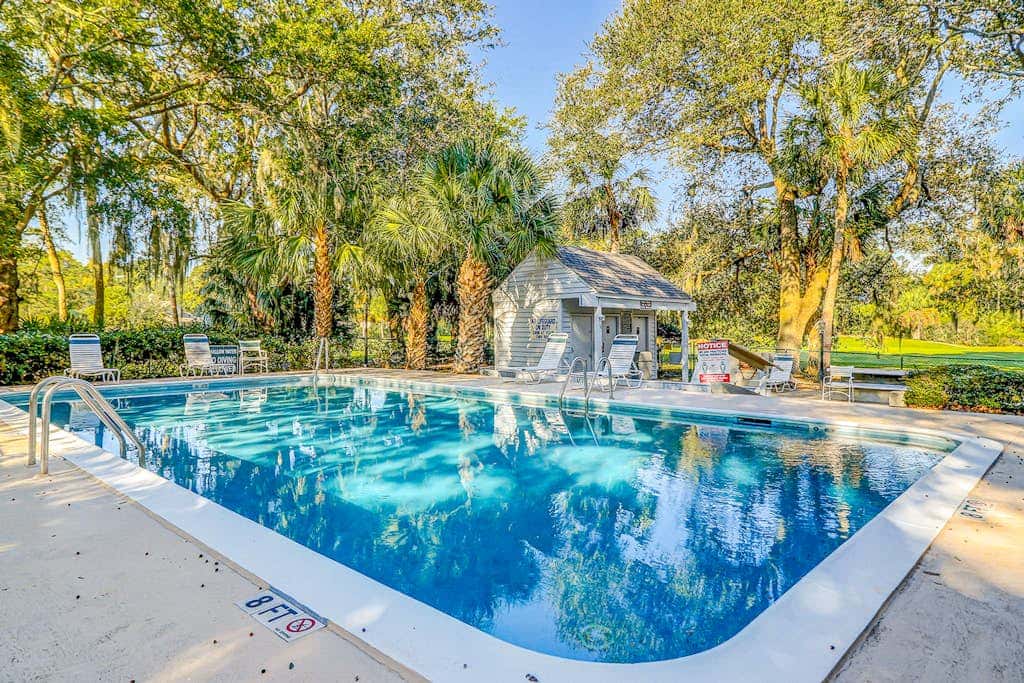 Gated community home with lagoon & pools Near Beaches & Dog Friendly