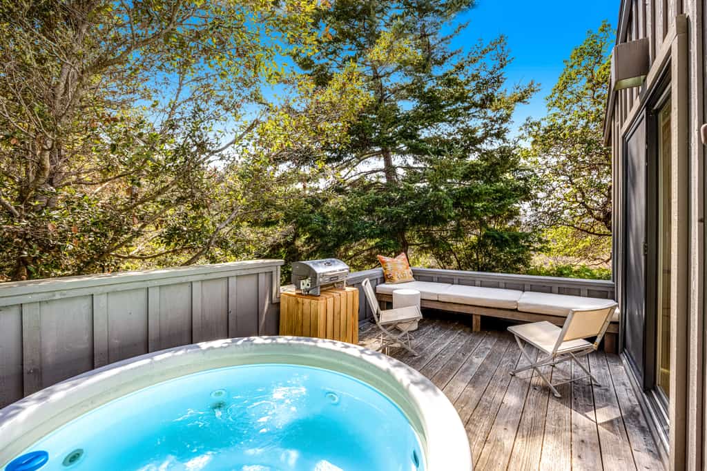 Step off the deck into a cathedral of coastal redwoods on the Sonoma Coast. Soak in the hot tub under a canopy of stars and redwoods. Bring your pup along -- miles of trails are right outside. A cozy 1-bedroom retreat for two. A short walk from the heated community pool. Your front door opens to Sea Ranch's 50 miles of trails and the wild Sonoma Coast. The scent of redwood and salt air mingles on the breeze -- you know you're on the Sonoma Coast.