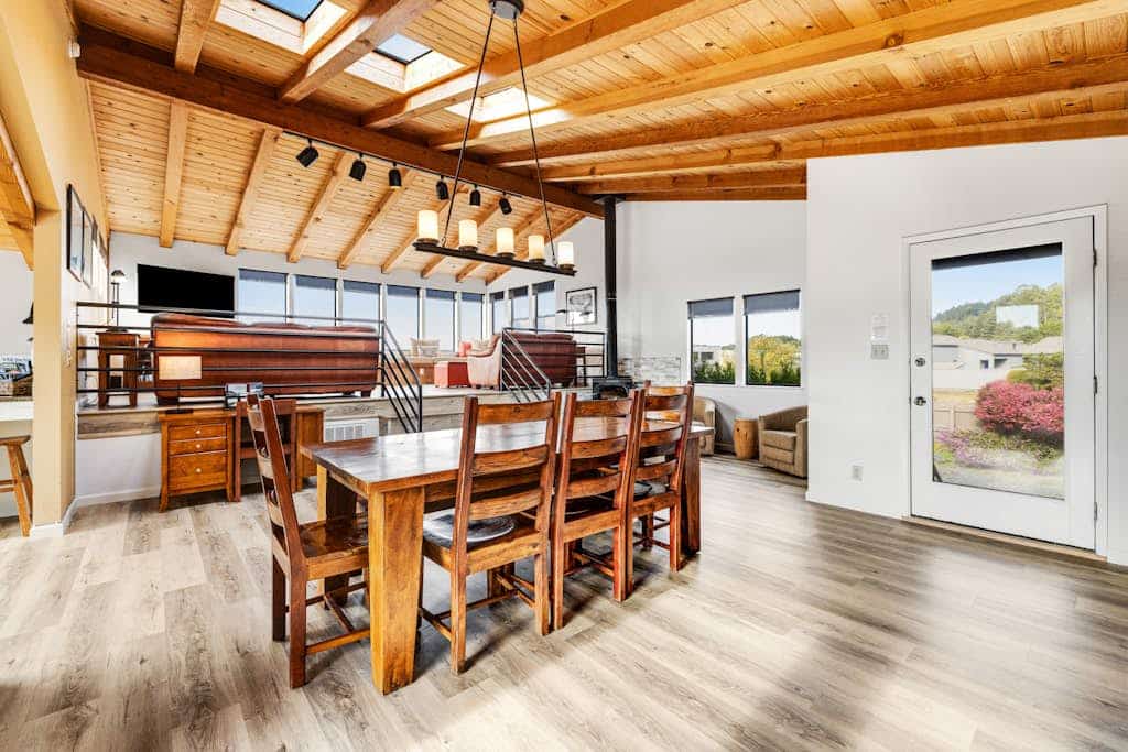 Settle into a home where the ocean is always part of the conversation. Soak in the hot tub as the sun dips below the Pacific. Bring your pup -- dogs love the bluff trails here. Room for 8 in this 3-bedroom home. Sea Ranch community pools, tennis courts, and the Lodge are nearby. The Sonoma Coast's best-kept secret is waiting for you. The ocean soundtrack never stops here -- waves at dawn, crashing surf at dusk.