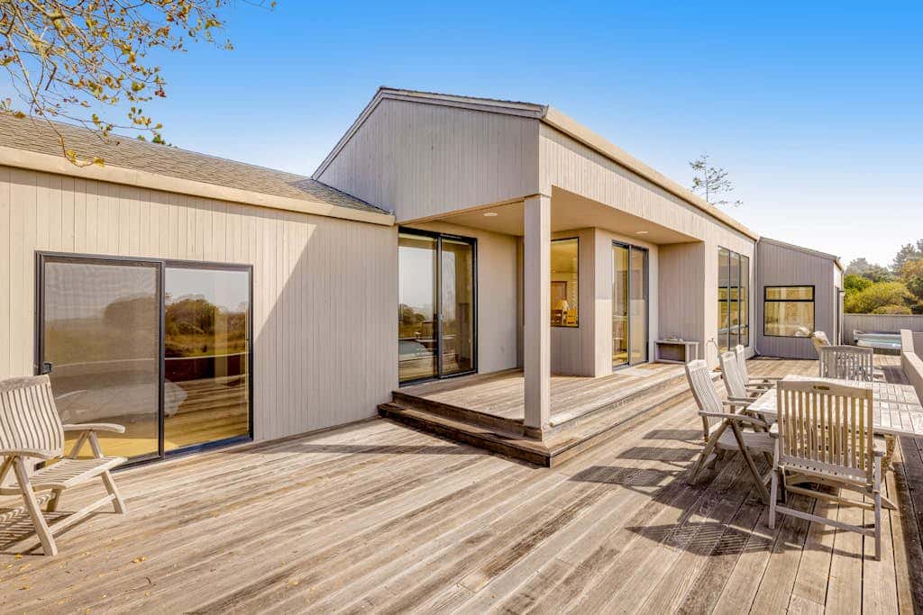 Heron's Nest - Panoramic ocean-view home with private hot tub on the golf course
