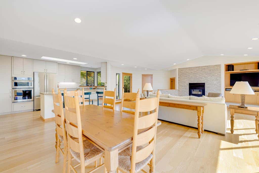 Heron's Nest - Panoramic ocean-view home with private hot tub on the golf course