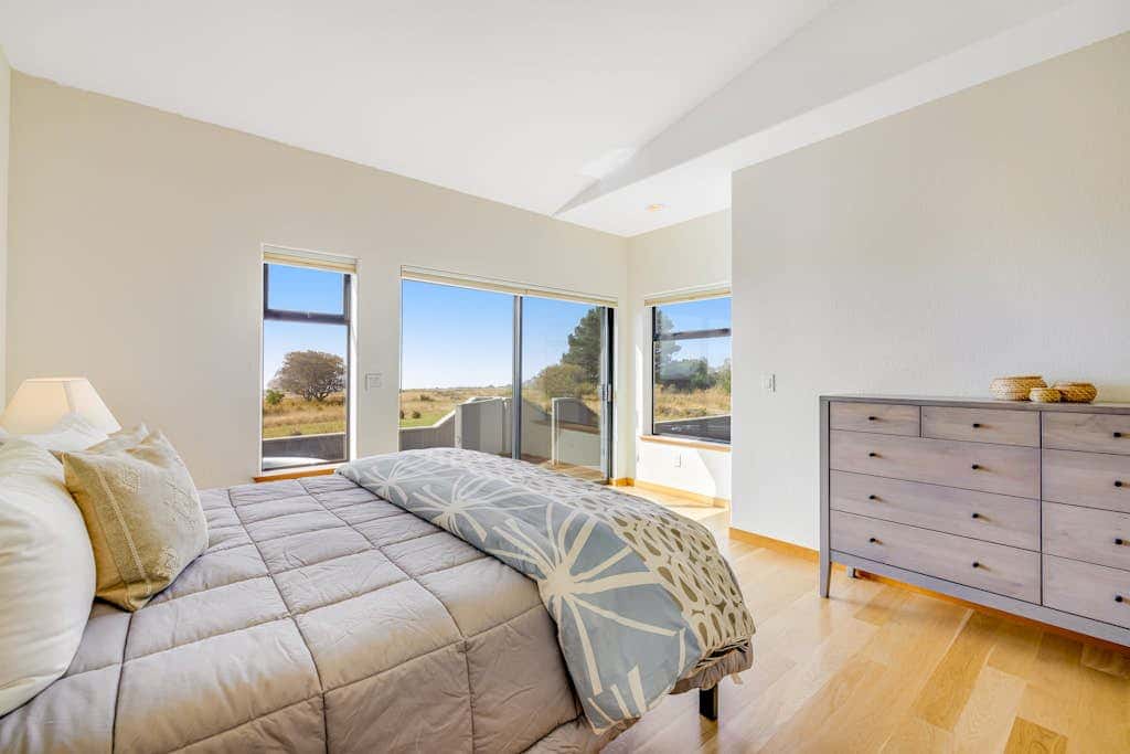 Heron's Nest - Panoramic ocean-view home with private hot tub on the golf course