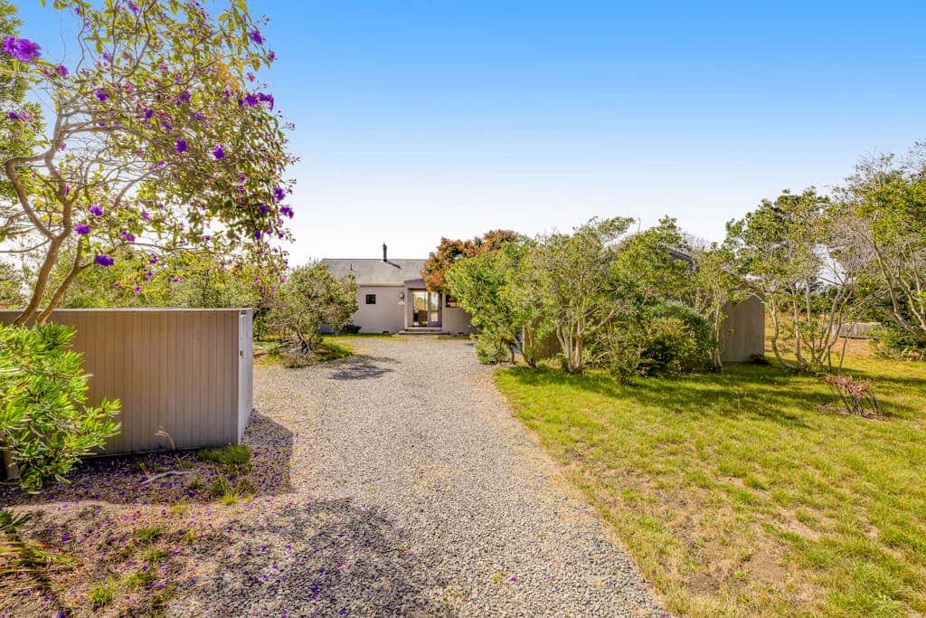 Heron's Nest - Panoramic ocean-view home with private hot tub on the golf course