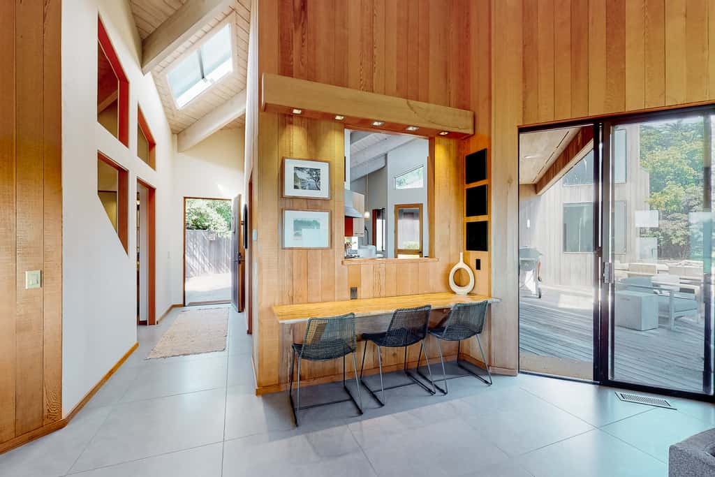 Just Bluffing - Oceanfront home near Shell Beach & Bluff Trail with deck & ocean views