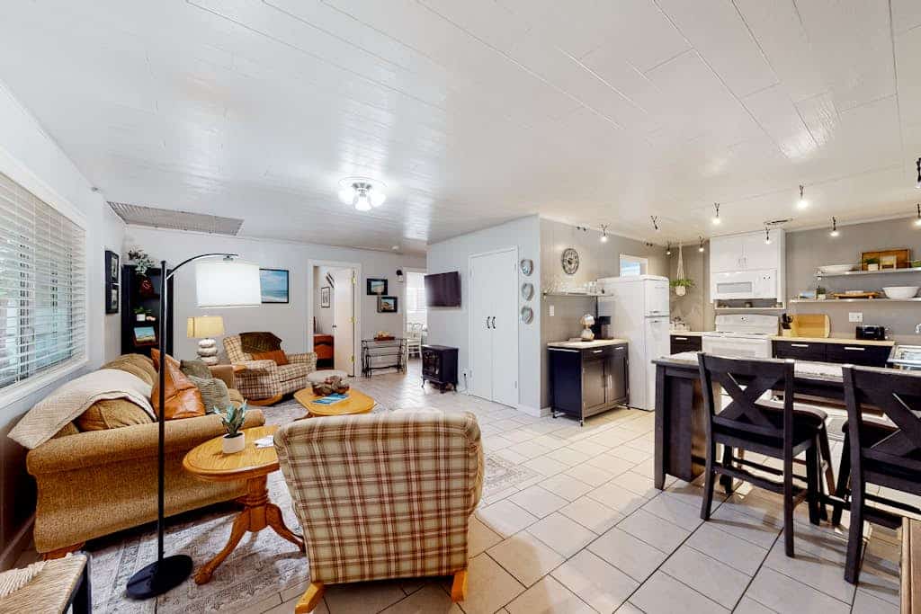 Ocean, and redwoods converge in Gualala. Bring your pup along -- numerous trails and beaches are a short drive away. Room for 4 in this 2-bedroom home. Restaurants, river access, and Gualala Point Regional Park are all a short drive away. The Mendonoma Coast's best dining, art, and beaches are minutes away. Nature does the decorating here -- redwoods, ferns, and the occasional curious fox. Autumn is the North Coast's secret season -- warm days, smaller crowds, and spectacular sunsets.