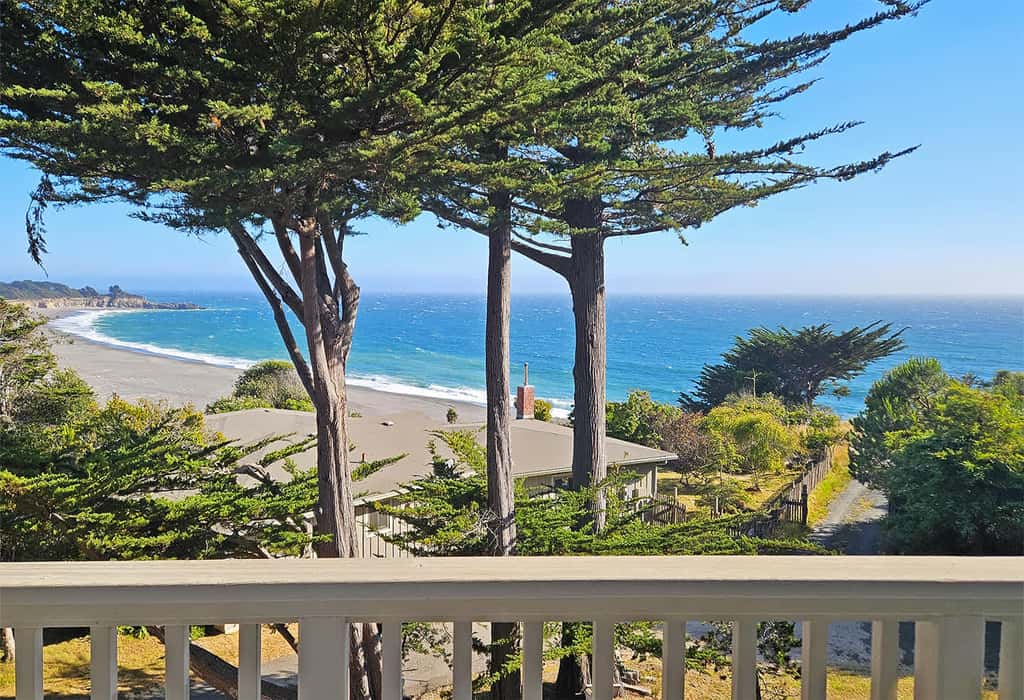 Eagle's Landing - Main House - Updated home with ocean views, private hot tub, fire table, outdoor kitchen