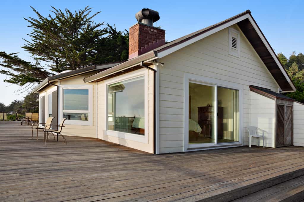The Cliff House - Oceanfront home with private hot tub and views