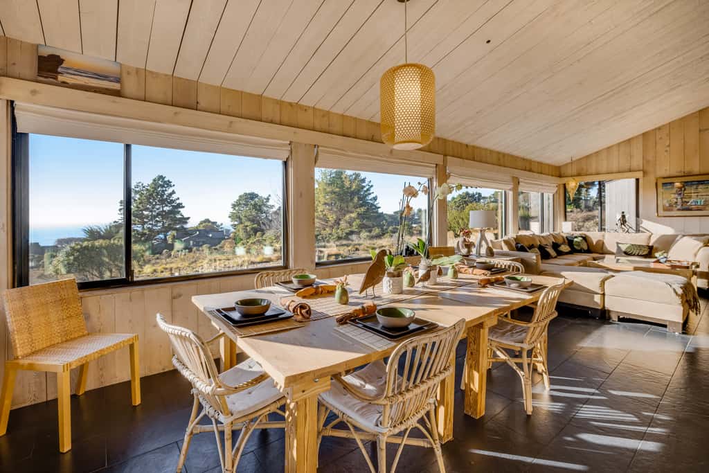 Eurella Estate - Esherick-designed home with private hot tub near Black Point, dogs welcome