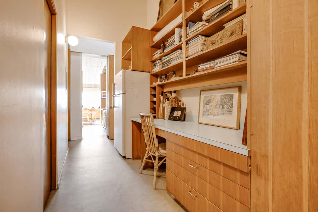 Eurella Estate - Esherick-designed home with private hot tub near Black Point, dogs welcome