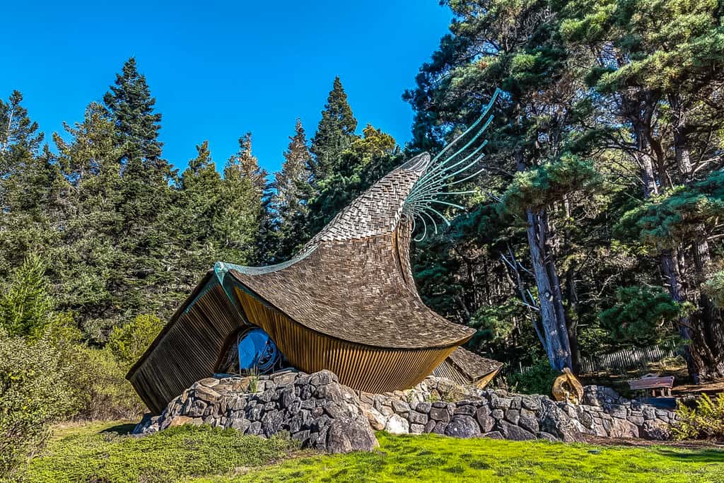 Eurella Estate - Esherick-designed home with private hot tub near Black Point, dogs welcome