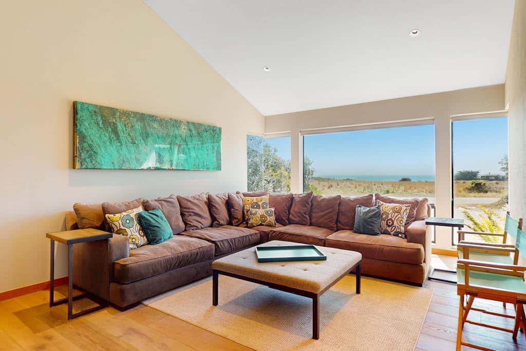 Modern Sea 2 Links - Modern, Ocean View Home on the Golf Course with Private Hot Tub & 2 Fireplaces