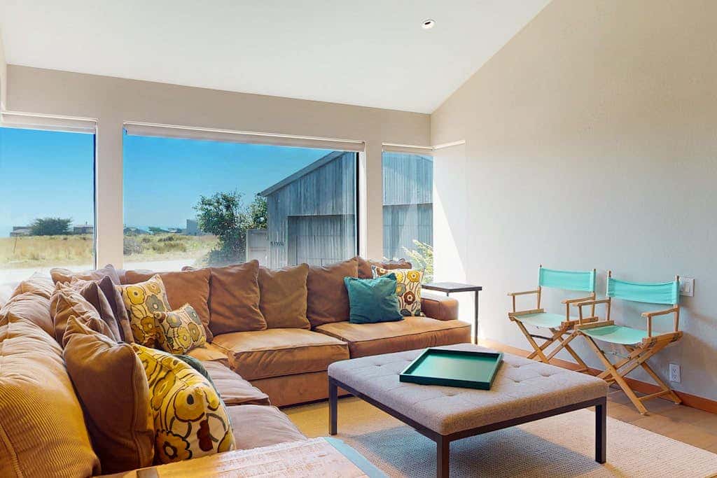 Modern Sea 2 Links - Modern, Ocean View Home on the Golf Course with Private Hot Tub & 2 Fireplaces