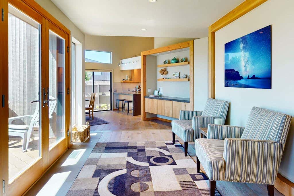 Modern Sea 2 Links - Modern, Ocean View Home on the Golf Course with Private Hot Tub & 2 Fireplaces