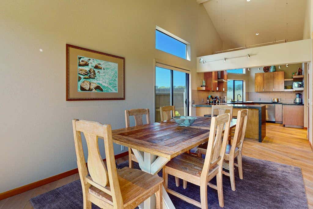Modern Sea 2 Links - Modern, Ocean View Home on the Golf Course with Private Hot Tub & 2 Fireplaces