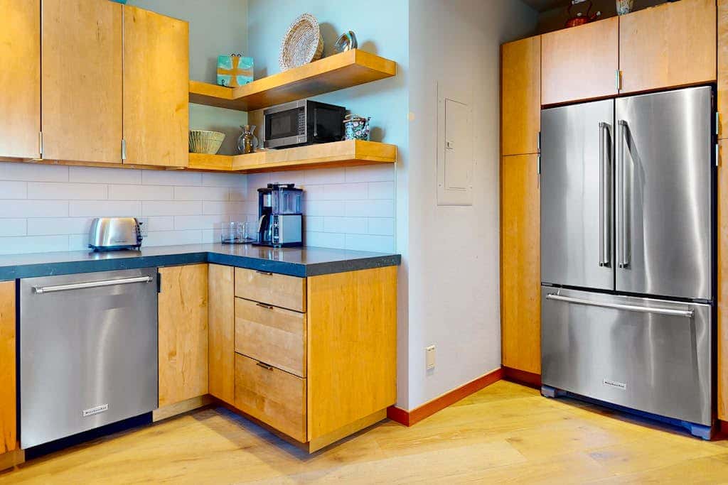 Modern Sea 2 Links - Modern, Ocean View Home on the Golf Course with Private Hot Tub & 2 Fireplaces