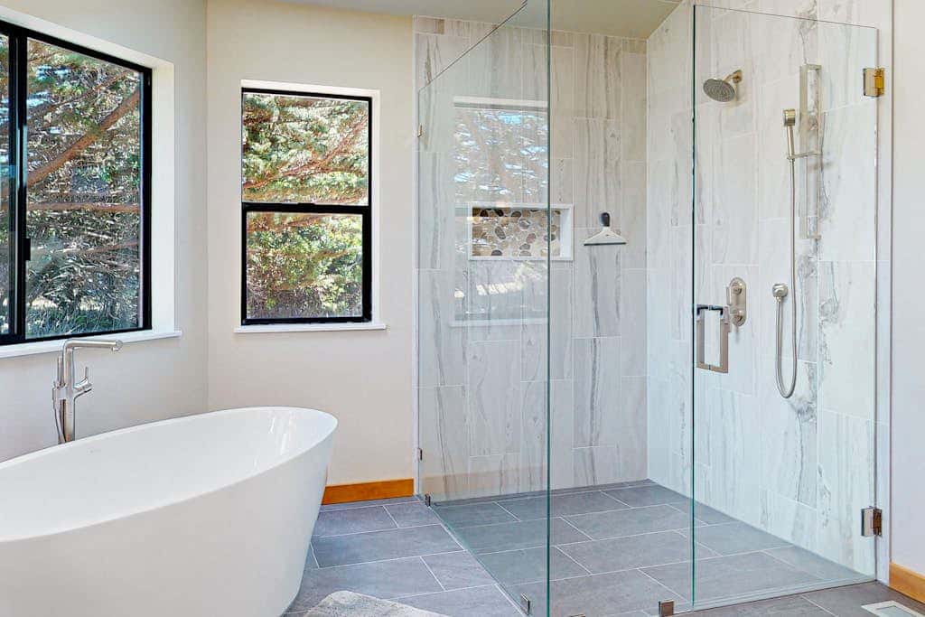 Modern Sea 2 Links - Modern, Ocean View Home on the Golf Course with Private Hot Tub & 2 Fireplaces