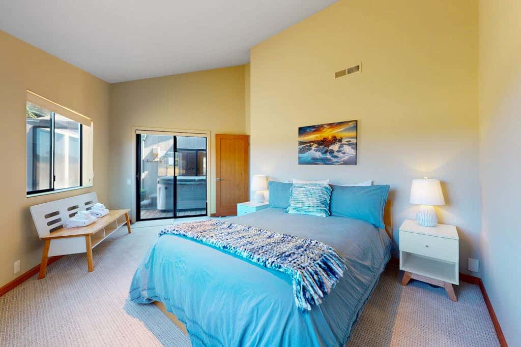 Modern Sea 2 Links - Modern, Ocean View Home on the Golf Course with Private Hot Tub & 2 Fireplaces