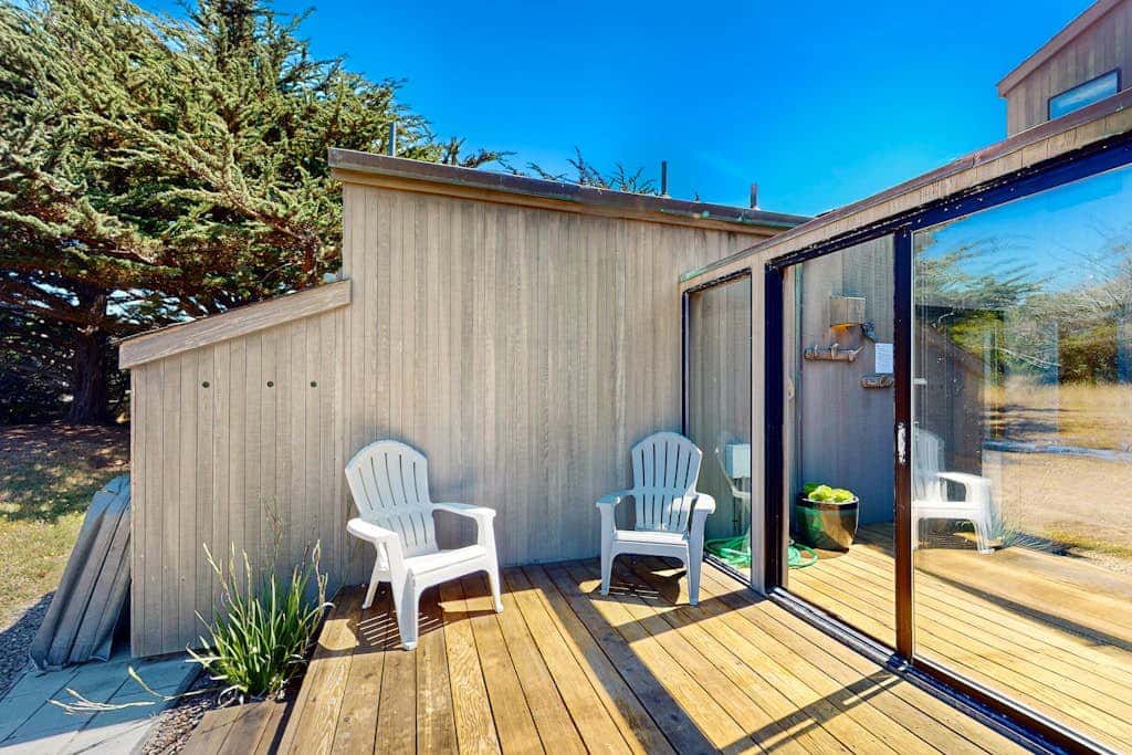 Modern Sea 2 Links - Modern, Ocean View Home on the Golf Course with Private Hot Tub & 2 Fireplaces