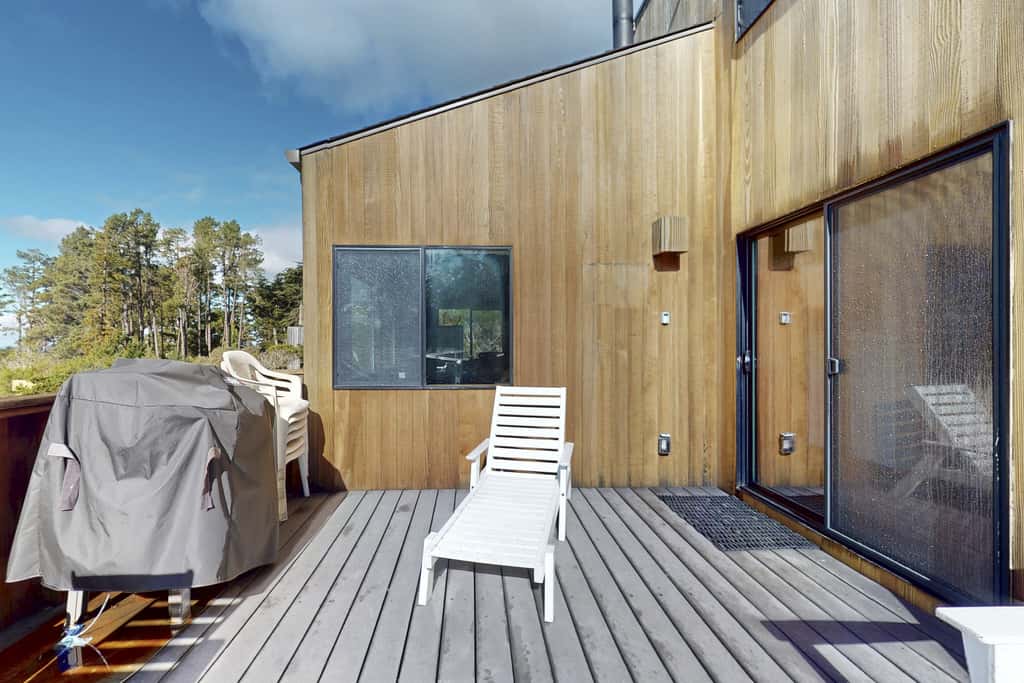 Rainbow's End - Classic Sea Ranch Home With Updated Amenities. Hot Tub. 1 Dog Allowed