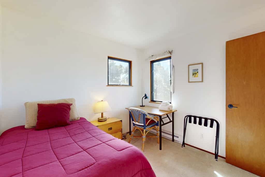 Rainbow's End - Classic Sea Ranch Home With Updated Amenities. Hot Tub. 1 Dog Allowed