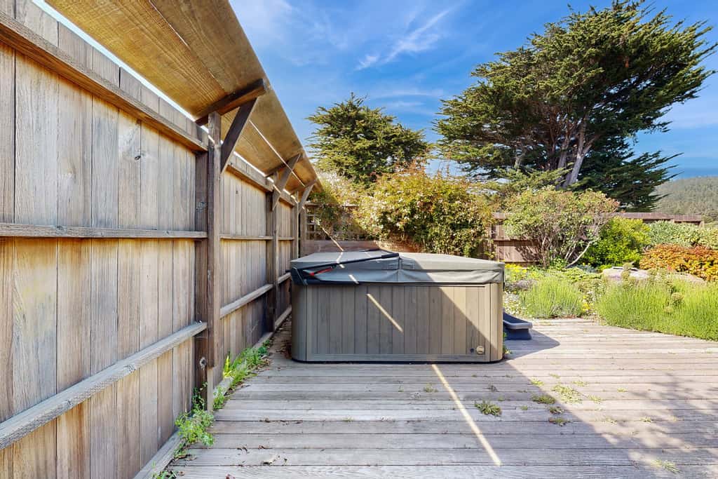 Bovill on Shell Beach - Oceanfront home with private hot tub near Shell Beach
