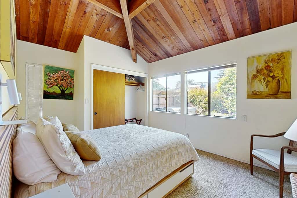 Bovill on Shell Beach - Oceanfront home with private hot tub near Shell Beach