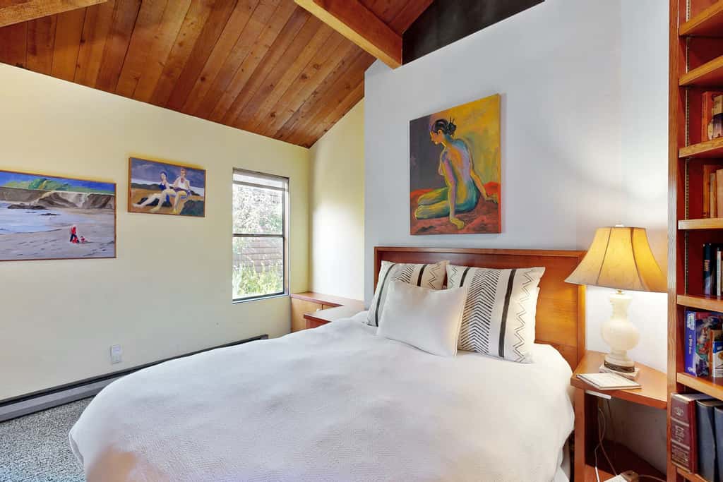 Bovill on Shell Beach - Oceanfront home with private hot tub near Shell Beach