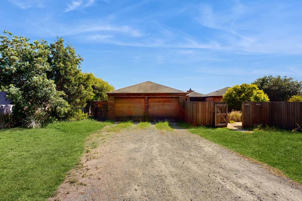 Bovill on Shell Beach - Oceanfront home with private hot tub near Shell Beach
