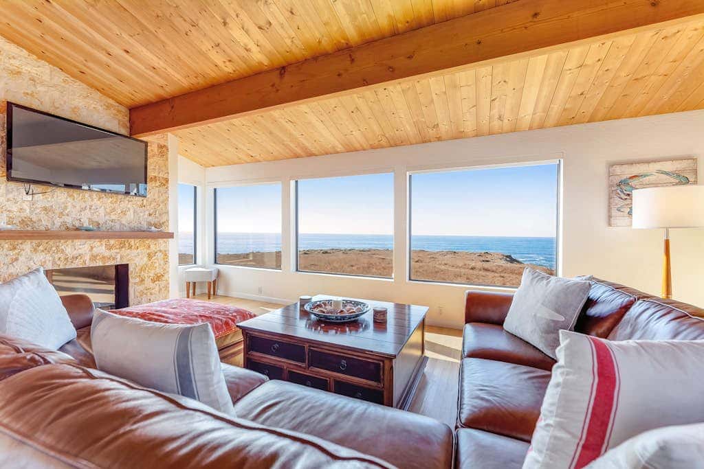 Del Mar Point - Dog-friendly home with cove views, a private hot tub, & rec center access
