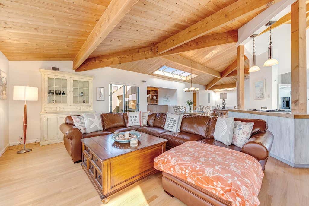 Del Mar Point - Dog-friendly home with cove views, a private hot tub, & rec center access