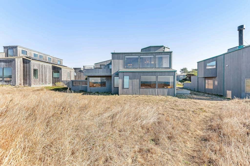 Del Mar Point - Dog-friendly home with cove views, a private hot tub, & rec center access